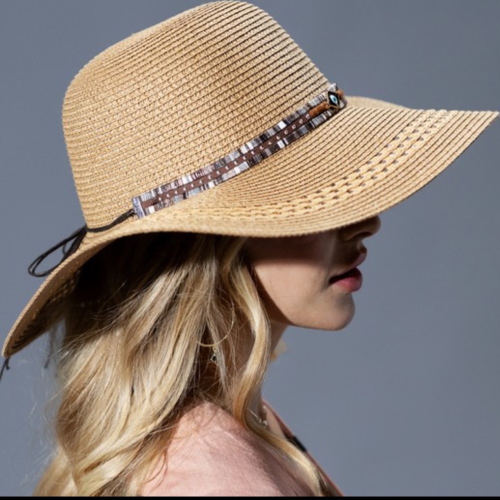 NWT Elegant Wide Brim Straw Sun Hat with Multi Design Band